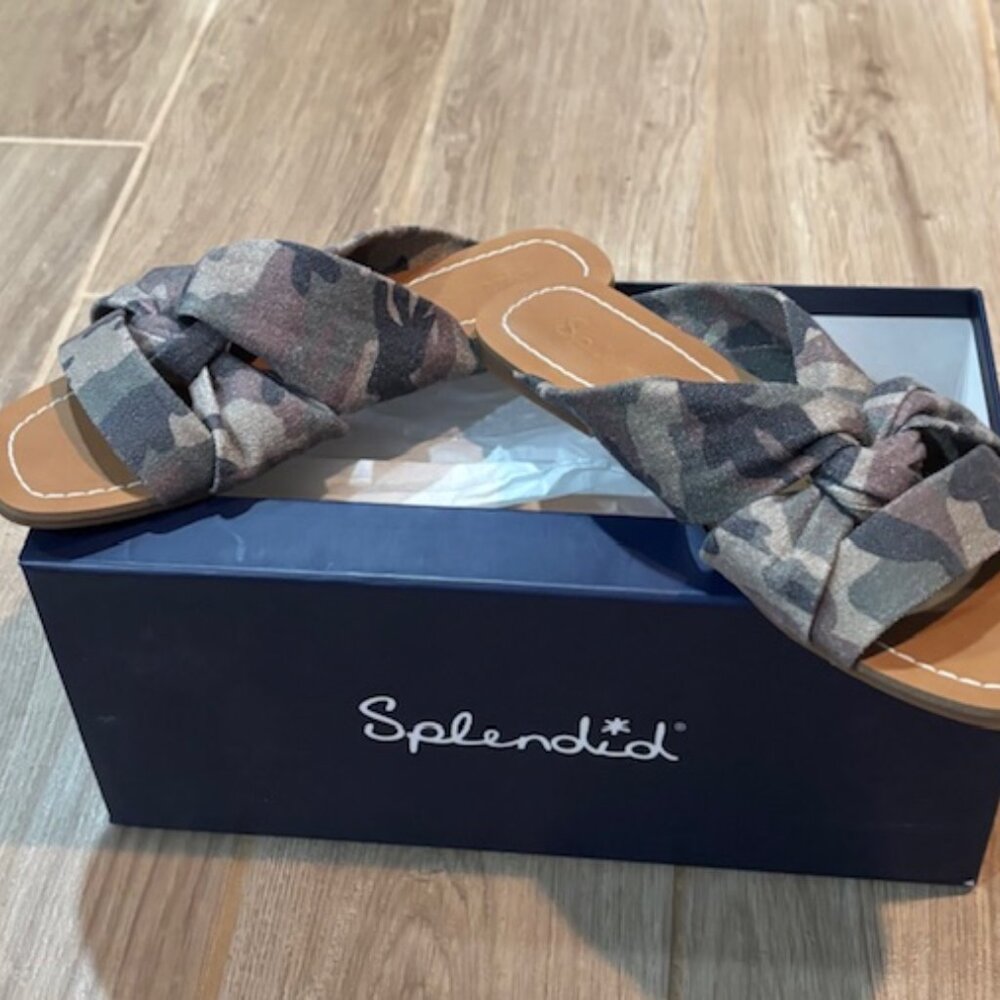 Splendid Wore Once Womens Flat Camo Sandal Size 6